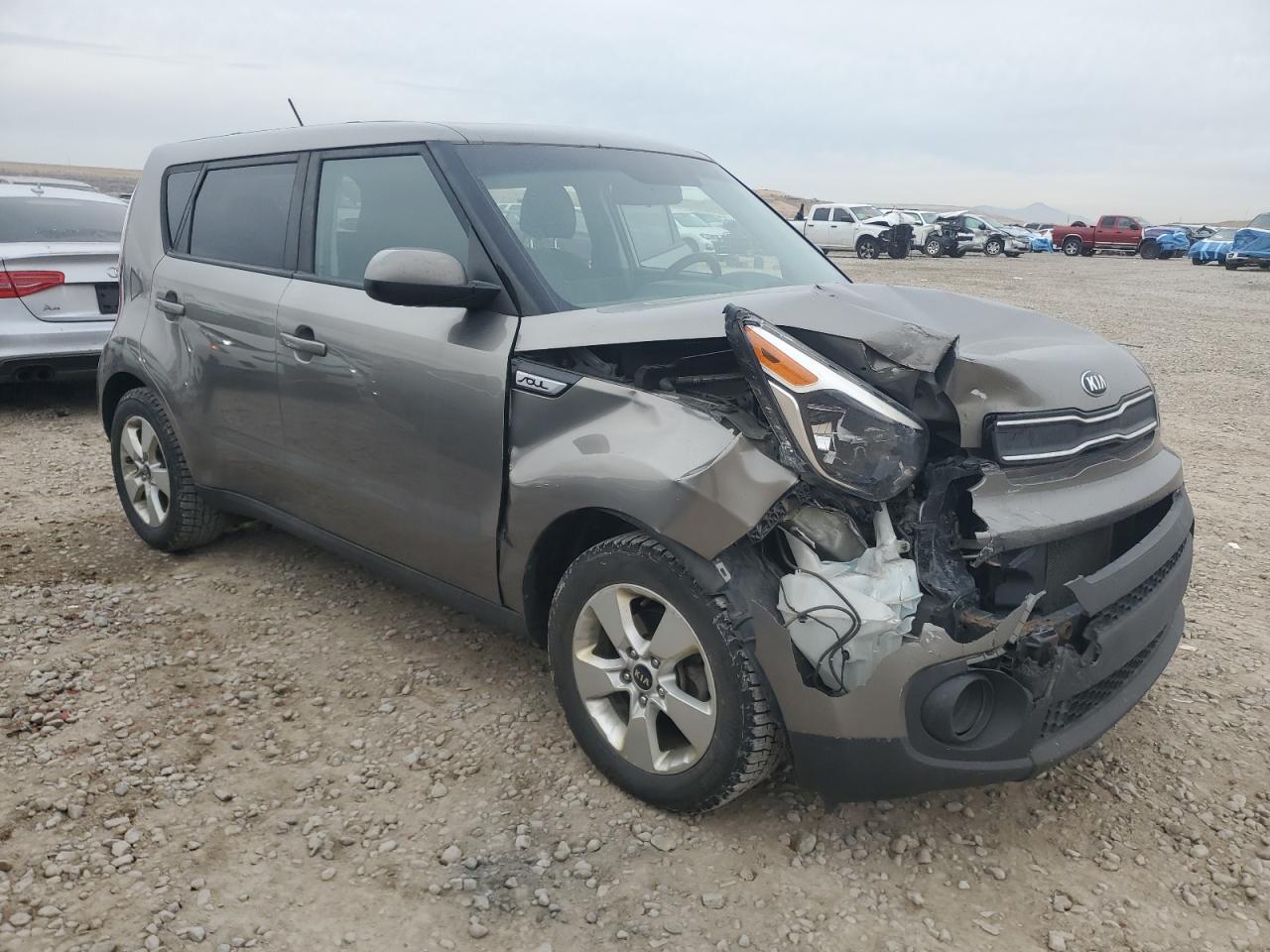 VIN KNDJN2A24K7025768 2019 KIA SOUL no.4