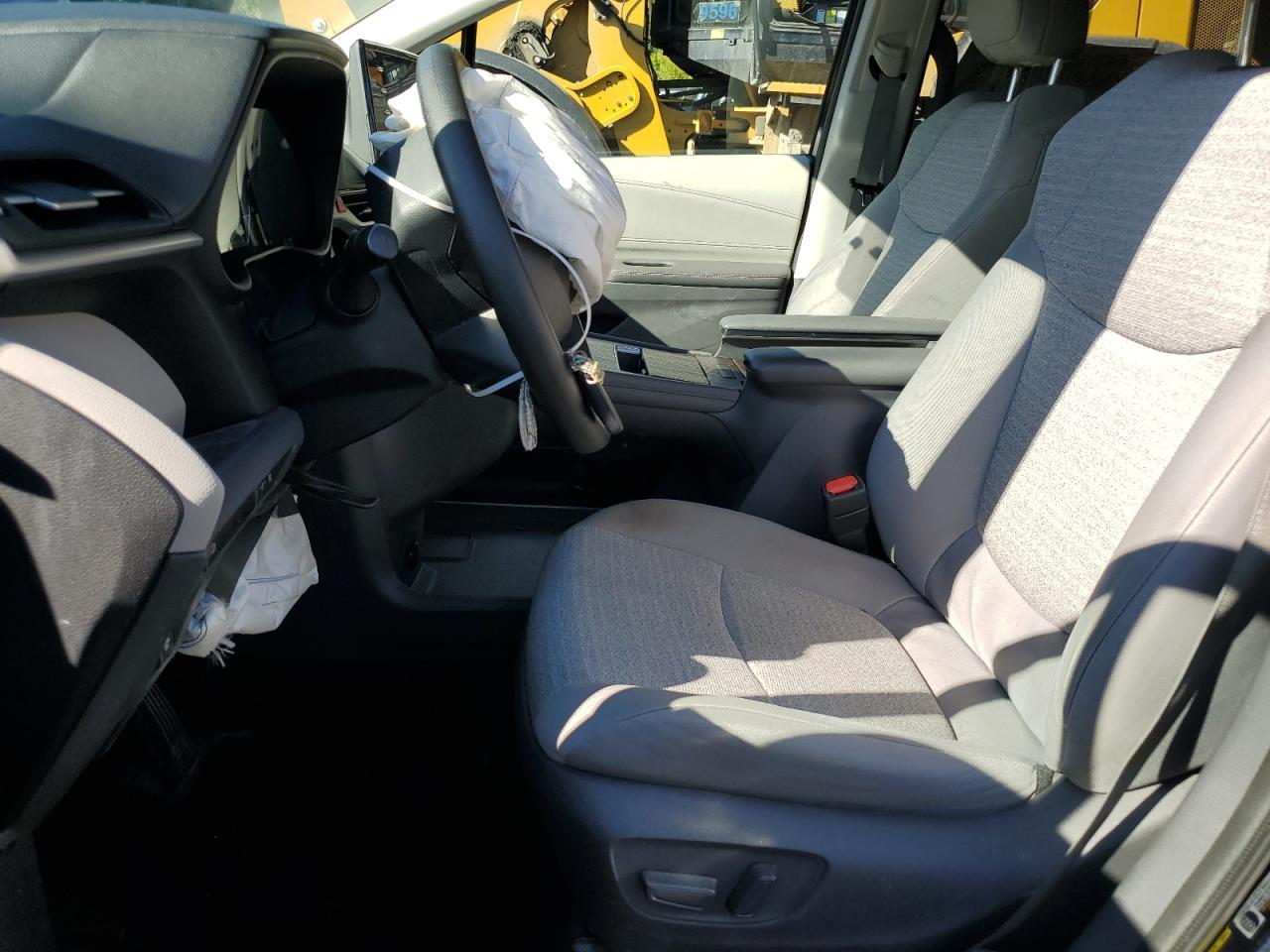 2021 Toyota Sienna Le VIN: 5TDKSKFCXMS038144 Lot: 83759634