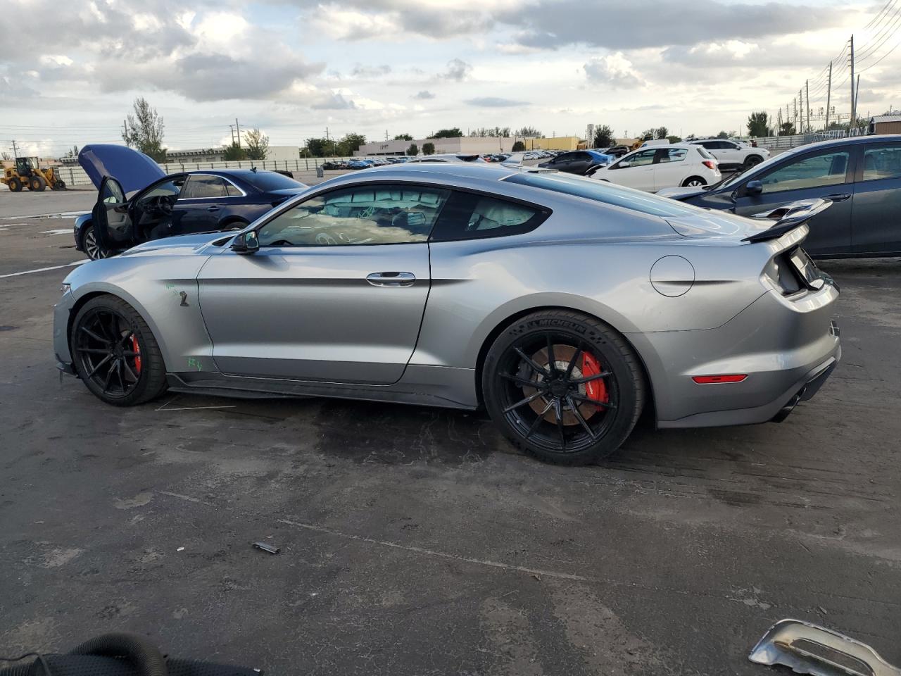 2020 Ford Mustang - Image 2