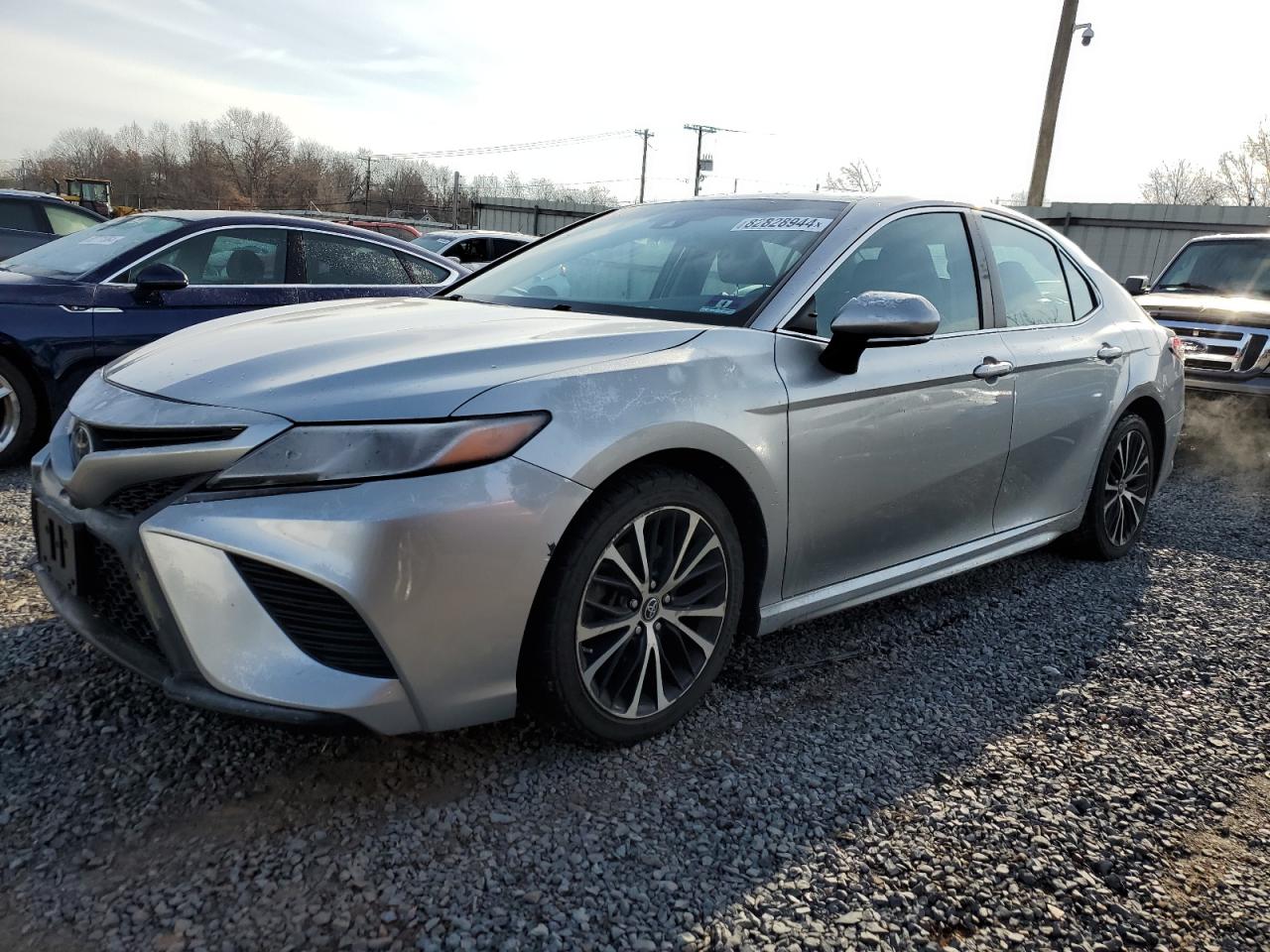 VIN 4T1B11HK8JU668619 2018 TOYOTA CAMRY no.1