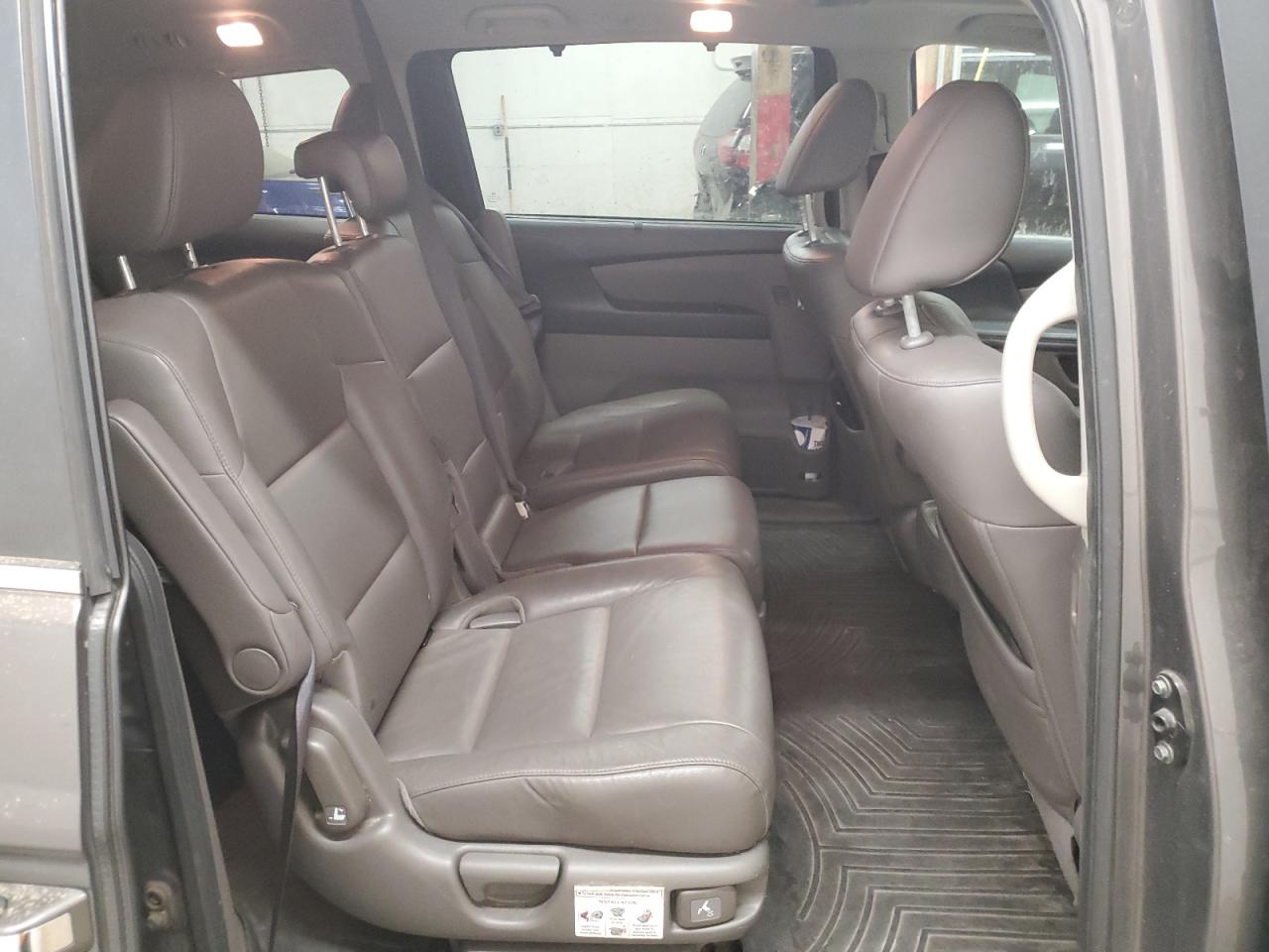 2016 Honda Odyssey - Image 11