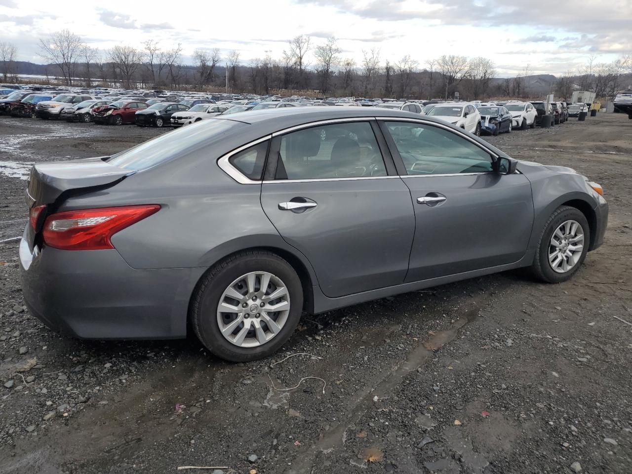 2016 Nissan Altima - Image 3