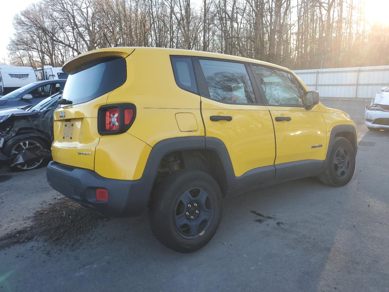 2017 Jeep Renegade - Image 3