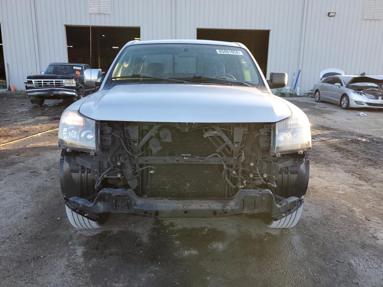 2010 Nissan Titan - Image 5