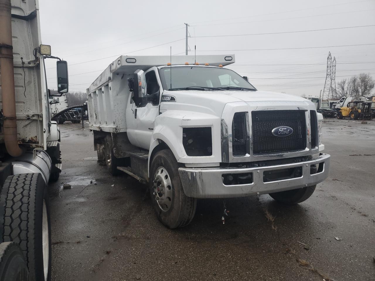 2024 Ford F750 Super Duty na sprzedaż w Woodhaven, MI - Rollover