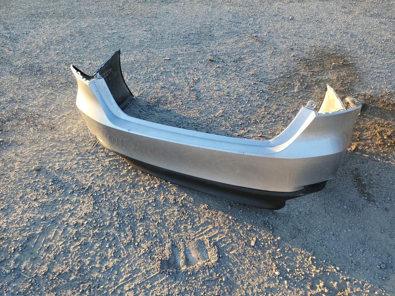 2018 Toyota Camry - Image 12