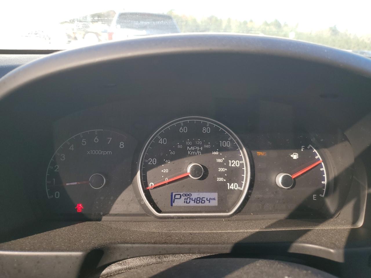 2010 Hyundai Elantra - Image 9