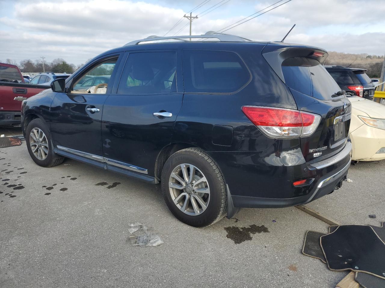 2015 Nissan Pathfinder S VIN: 5N1AR2MN1FC711642 Lot: 85747964