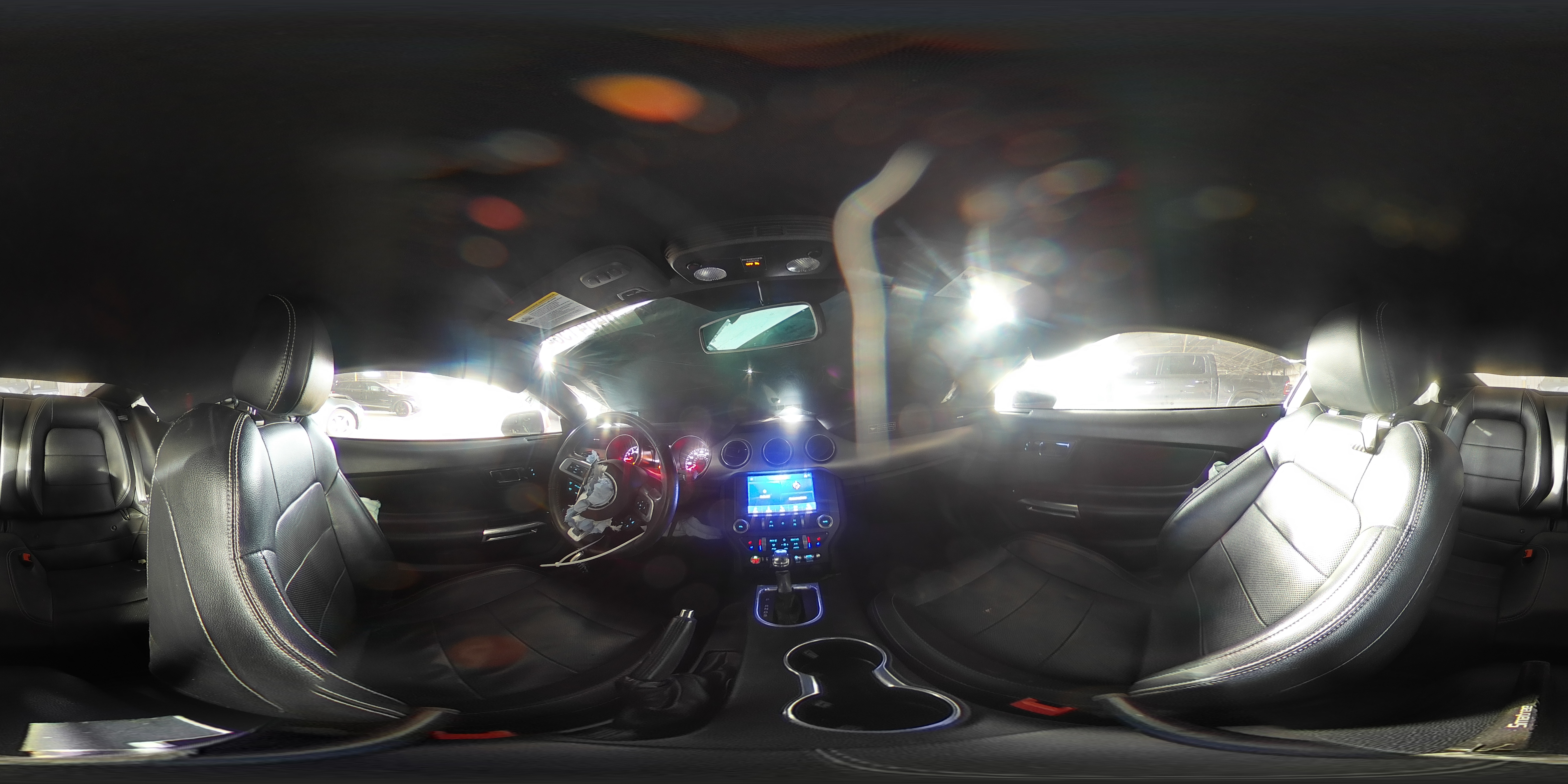 2020 Ford Mustang - Image 12