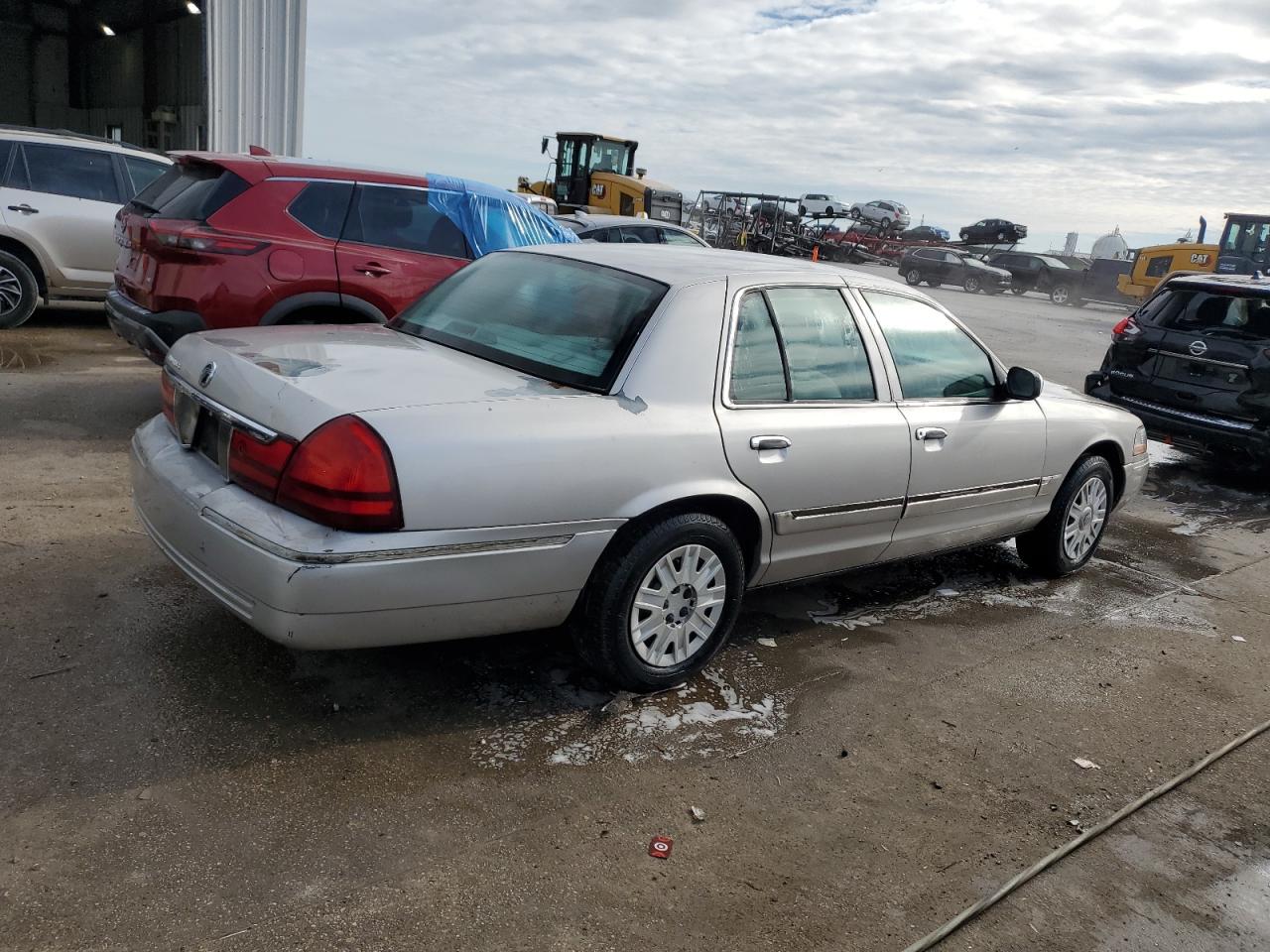 2004 Mercury Grand Marquis - Image 3