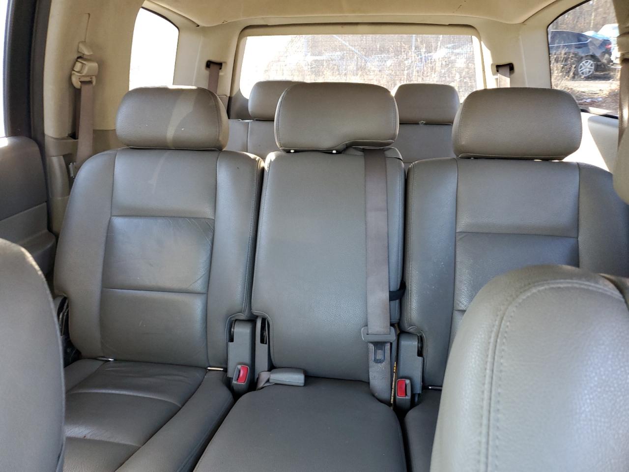 2005 Dodge Durango - Image 10