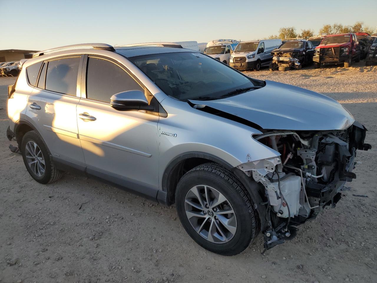 VIN JTMRJREV1GD014022 2016 TOYOTA RAV4 no.4