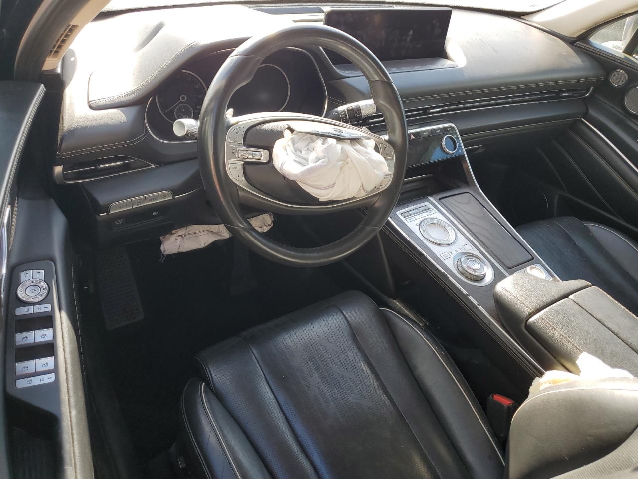 2021 Genesis GV80 - Image 8