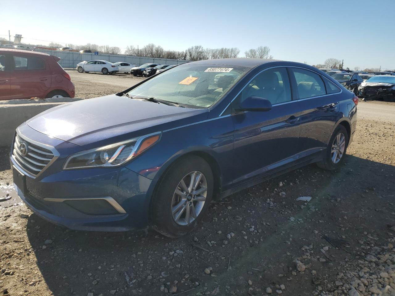 5NPE24AF8GH395987 2016 HYUNDAI SONATA - Image 1