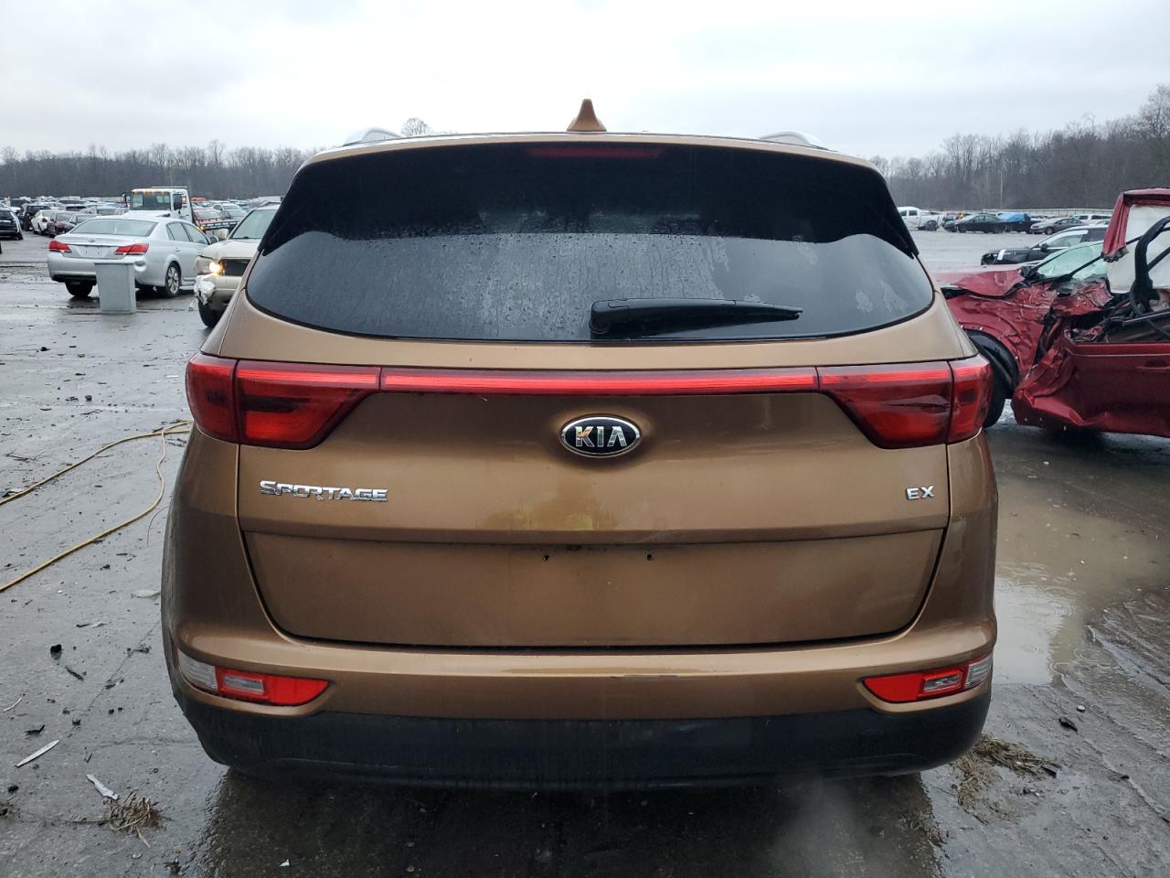 VIN KNDPNCAC4H7225843 2017 KIA SPORTAGE no.6