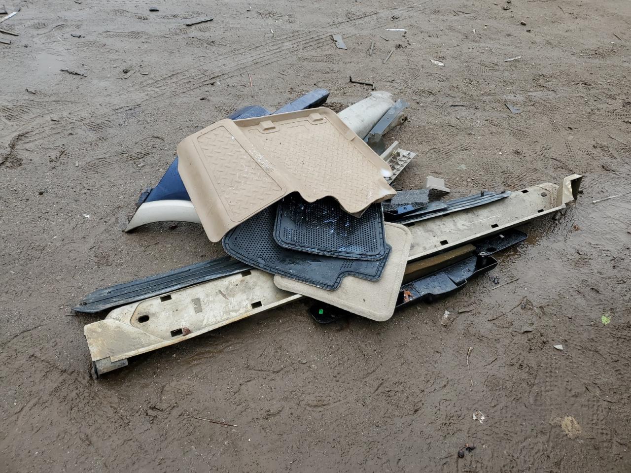 2004 Ford Explorer Eddie Bauer VIN: 1FMZU74W94UA51848 Lot: 85119804