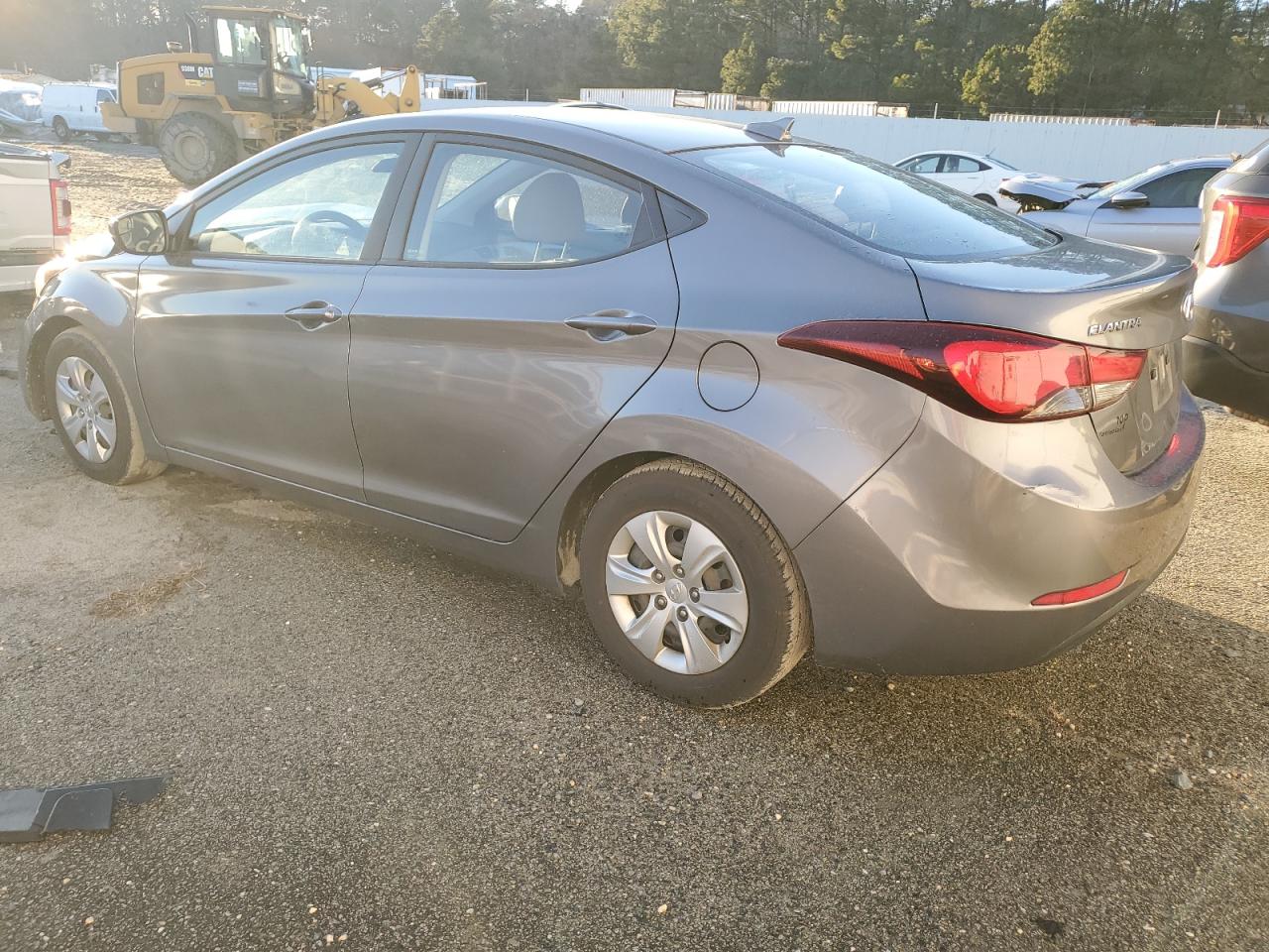 2016 Hyundai Elantra - Image 2