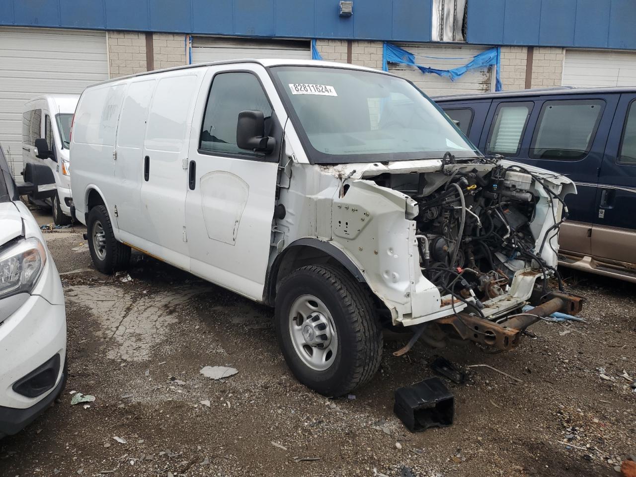 VIN 1GCWGAFF5H1107543 2017 CHEVROLET EXPRESS no.4