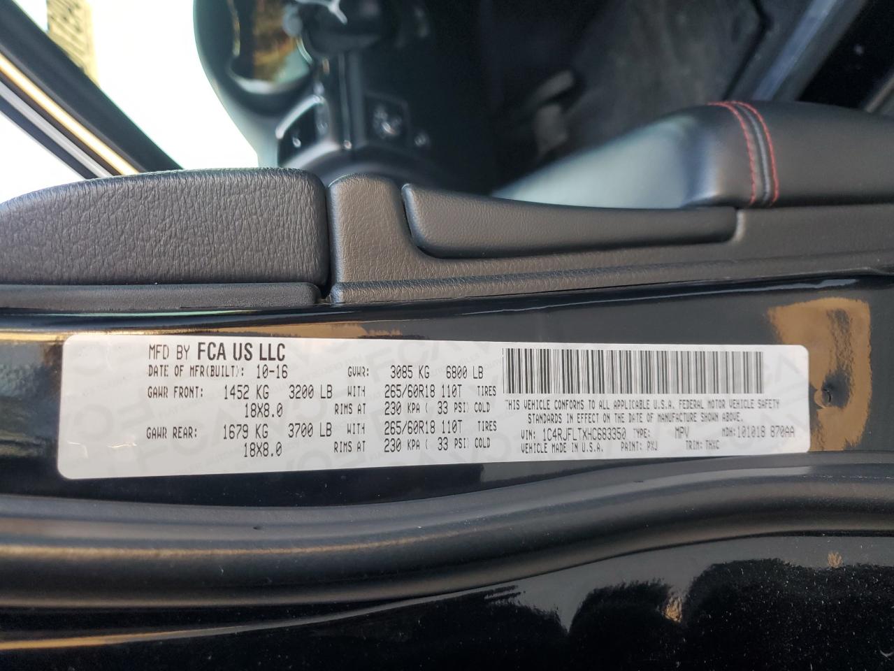 2017 Jeep Grand Cherokee - Image 13