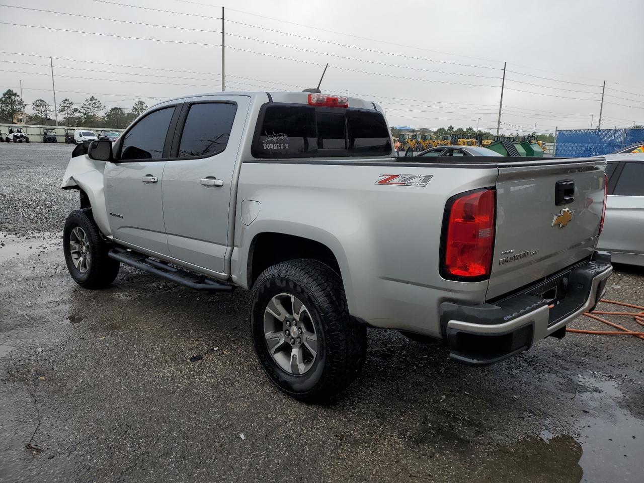 VIN 1GCGTDEN9J1220864 2018 CHEVROLET COLORADO no.2