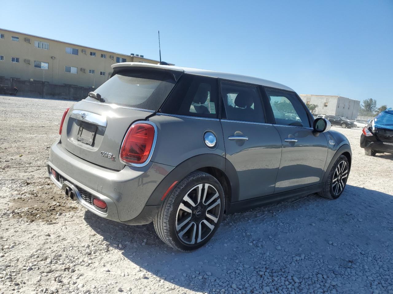 2019 MINI Cooper - Image 3