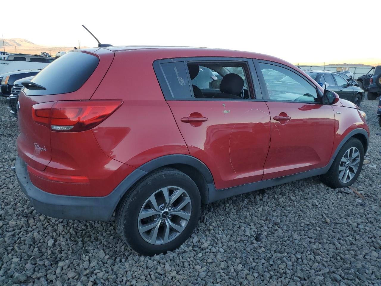 VIN KNDPBCAC2E7599243 2014 KIA SPORTAGE no.3