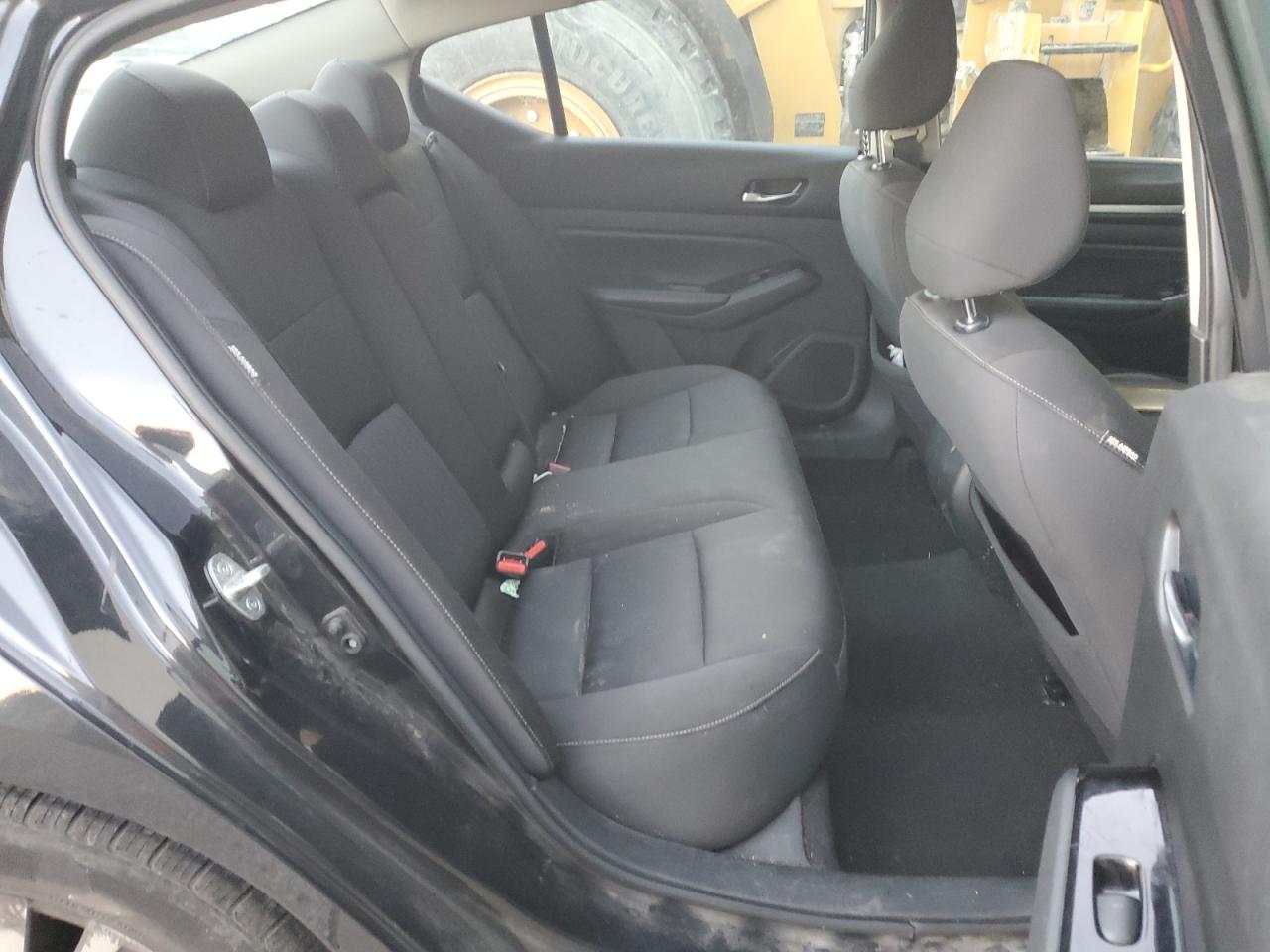 2021 Nissan Altima - Image 10