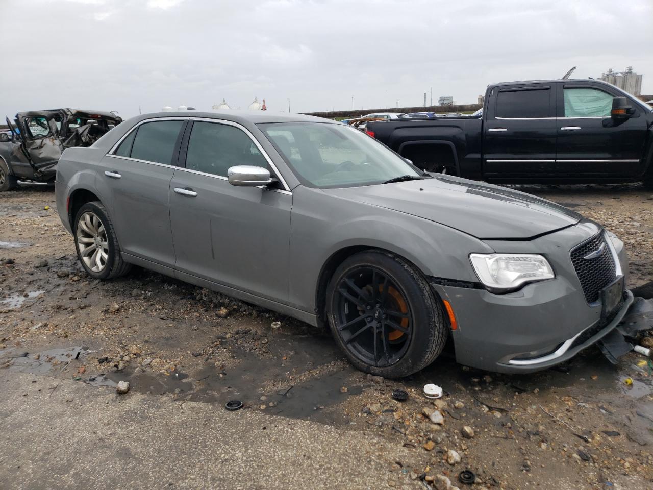 2019 Chrysler 300 - Image 4