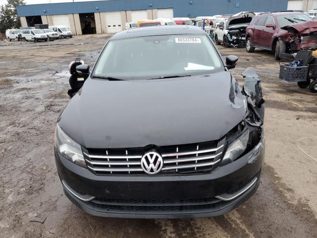 Седани VOLKSWAGEN PASSAT 2015 Чорний