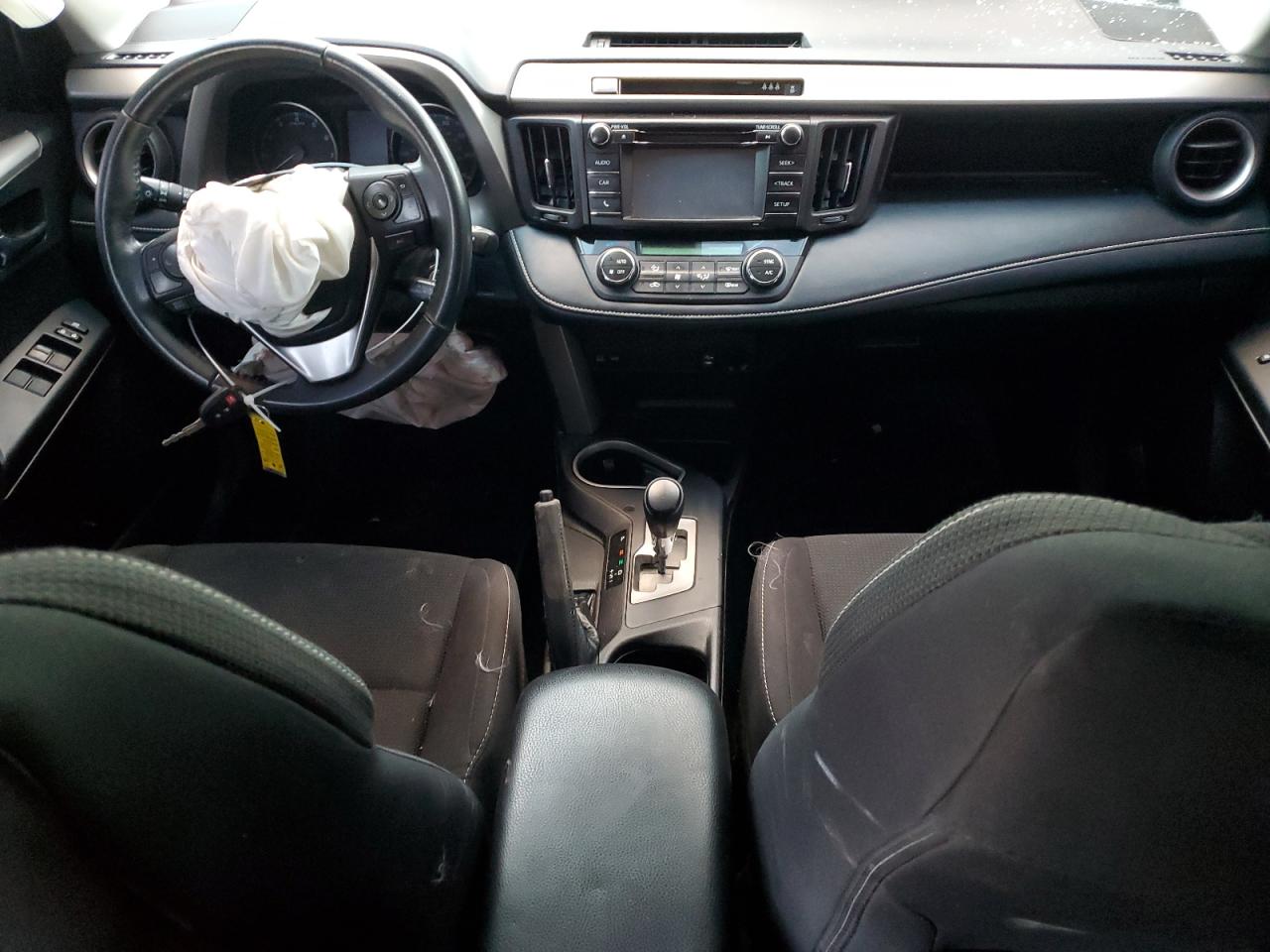 2018 Toyota RAV 4 - Image 8