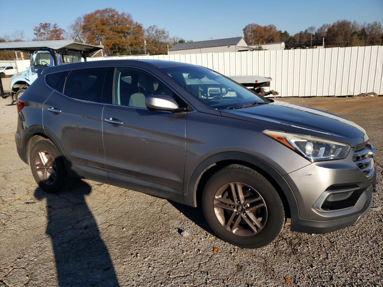 VIN 5NMZTDLB3HH003943 2017 HYUNDAI SANTA FE no.4