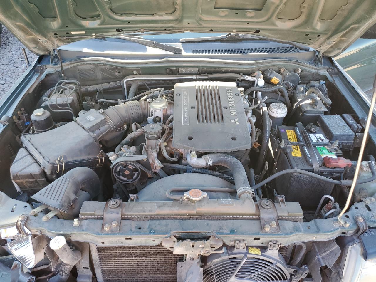 2000 Mitsubishi Montero Sport Ls VIN: JA4MT31H0YP015030 Lot: 83232584