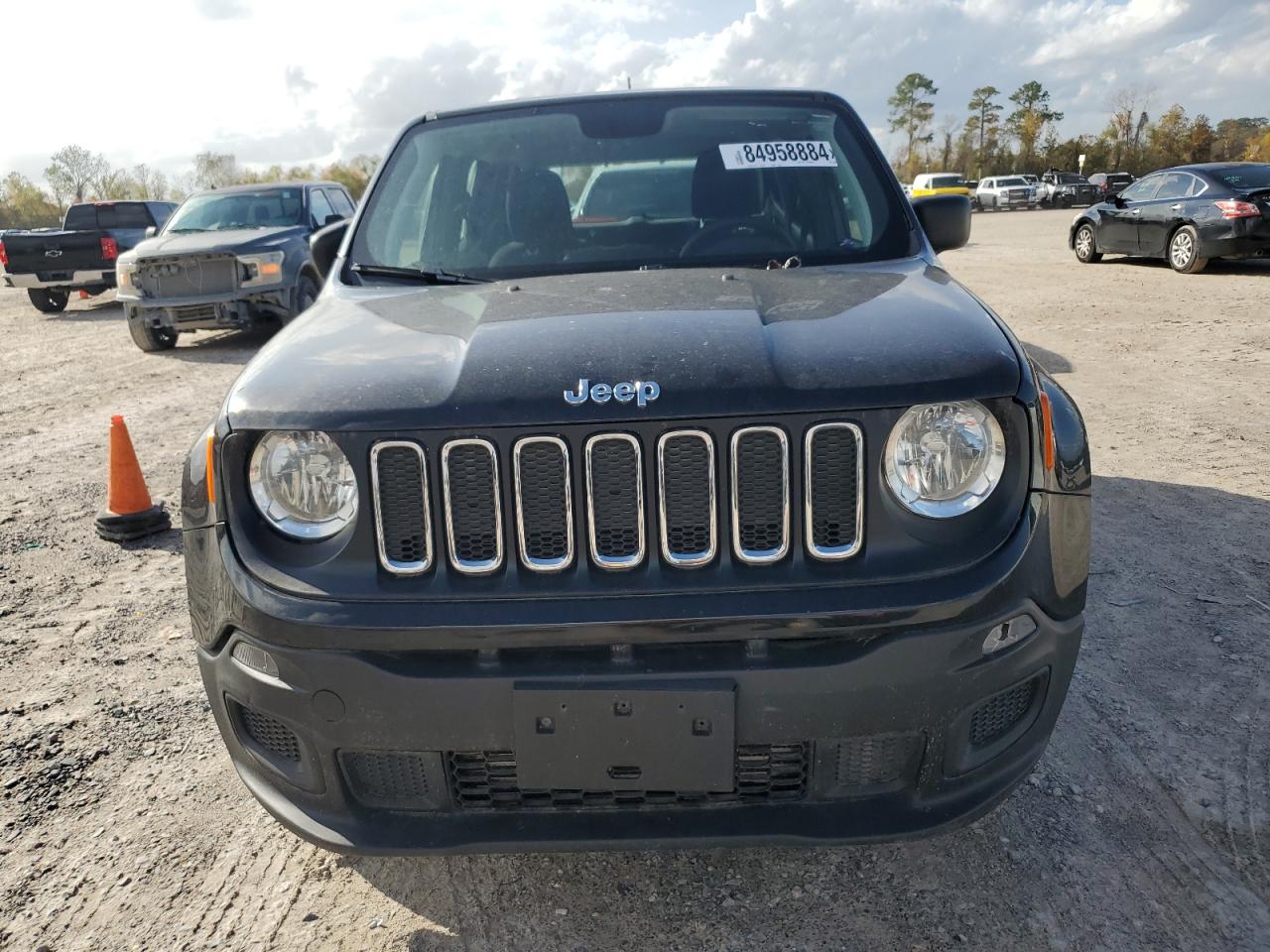 VIN ZACCJBAH2JPG69621 2018 JEEP RENEGADE no.5