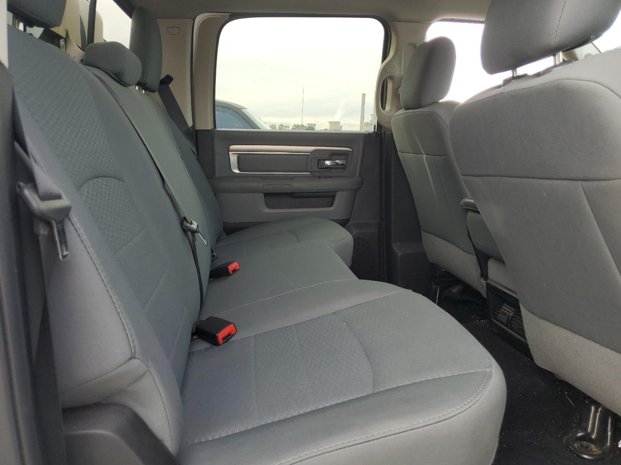 2017 RAM 2500 - Image 10