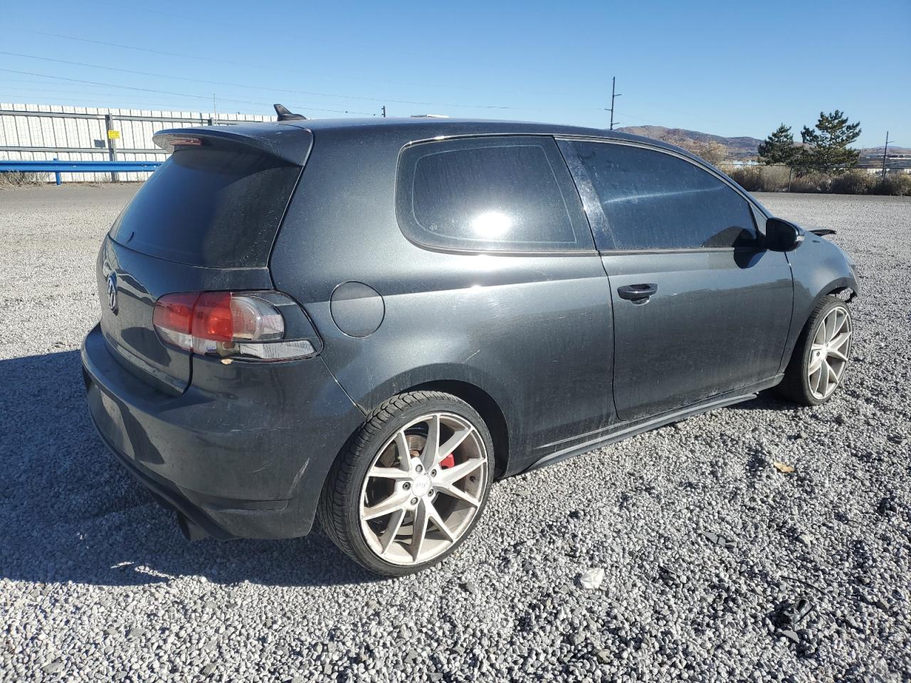 2010 Volkswagen GTI - Image 3