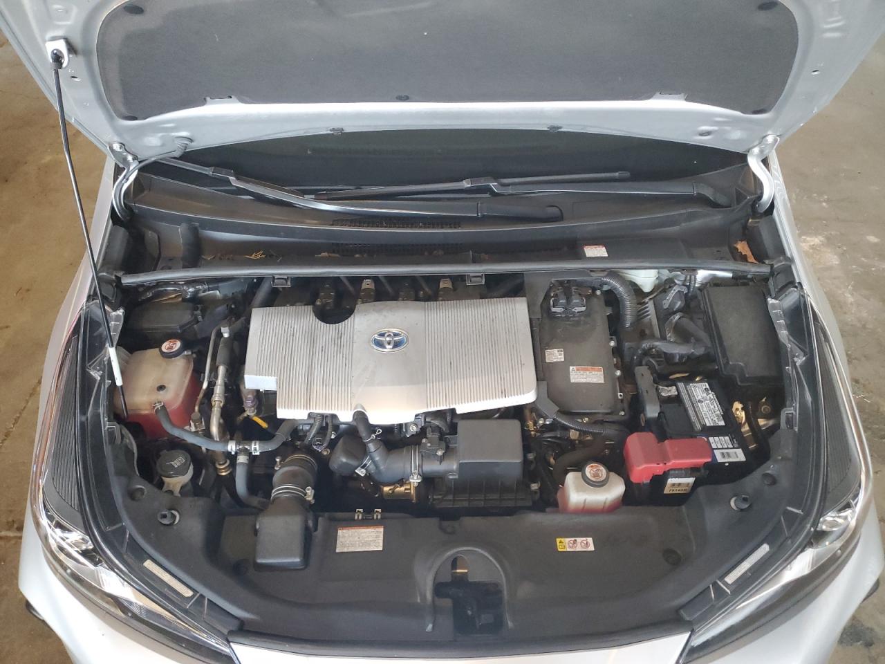 2019 Toyota Prius - Image 11
