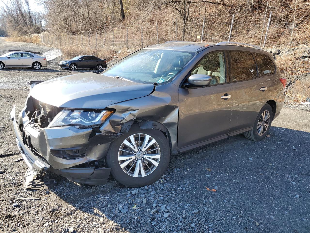 2019 Nissan Pathfinder - Image 1