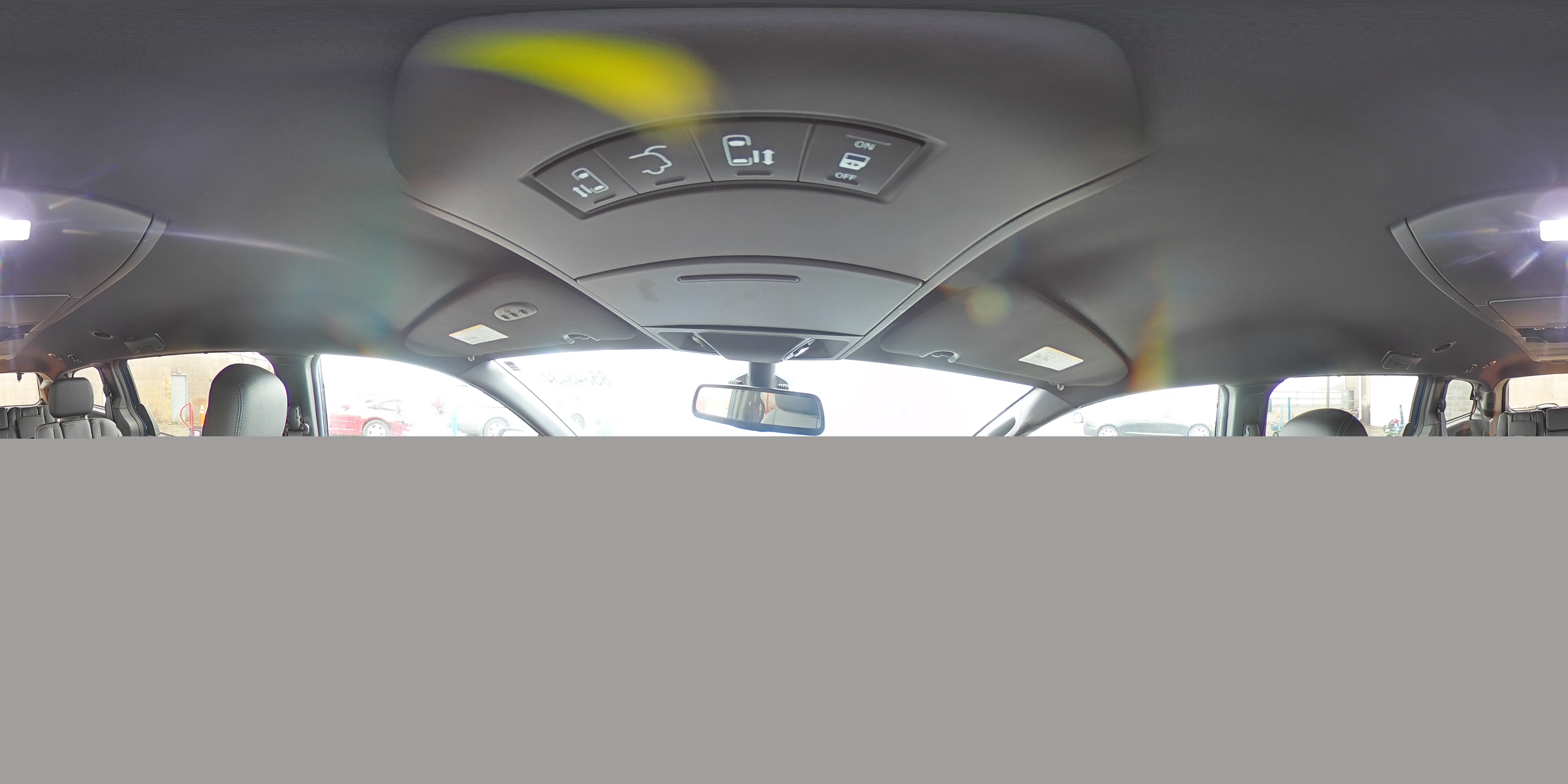 2020 Dodge Caravan - Image 14