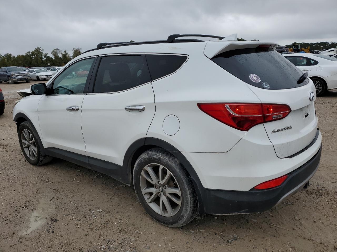2014 Hyundai Santa Fe - Image 2