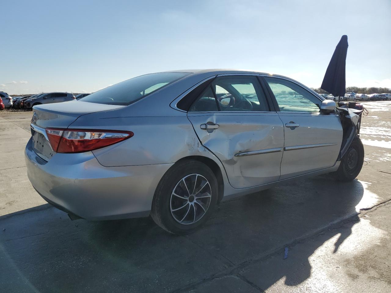 2016 Toyota Camry - Image 3