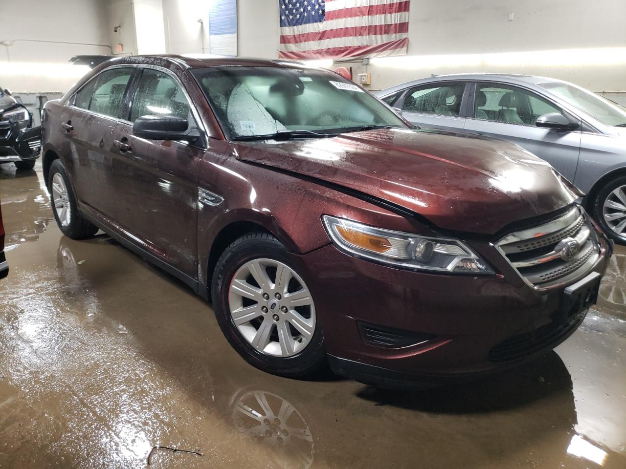2010 Ford Taurus - Image 4