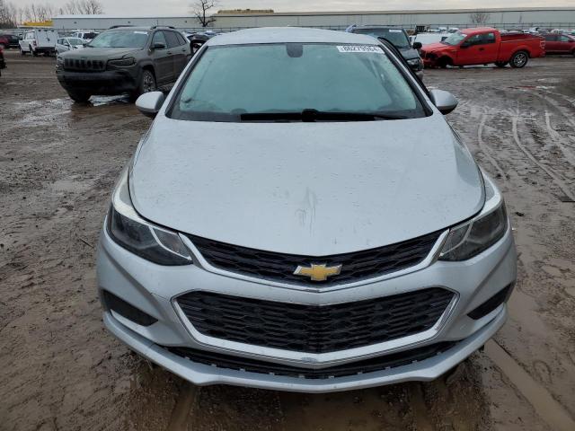 Sedans CHEVROLET CRUZE 2017 Srebrny