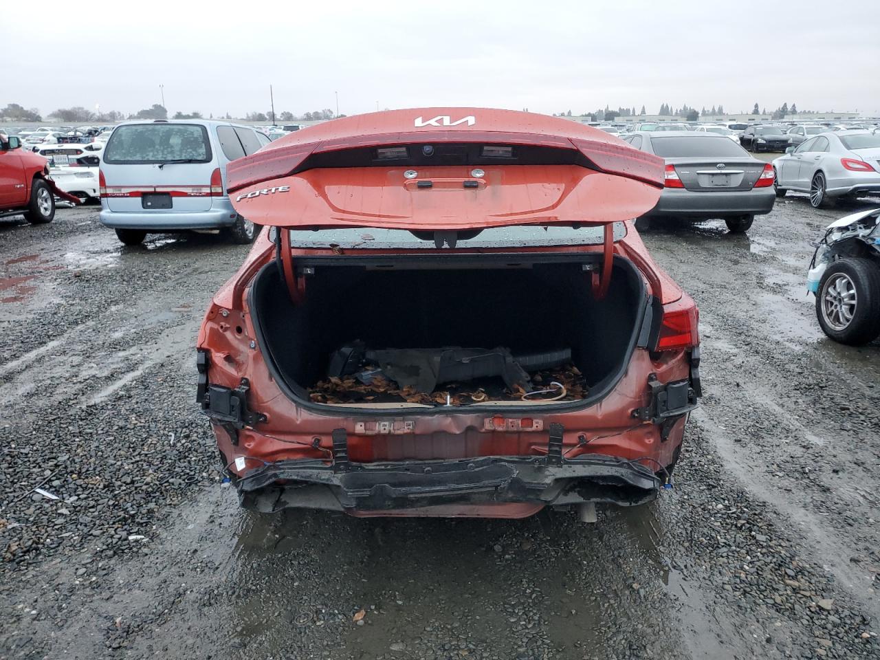 2023 Kia Forte - Image 6