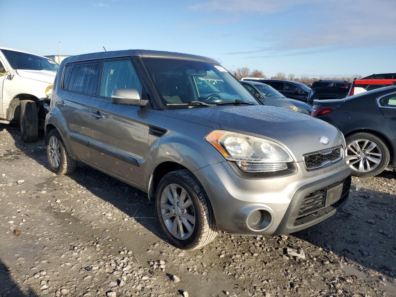 VIN KNDJT2A69D7601642 2013 KIA SOUL no.4