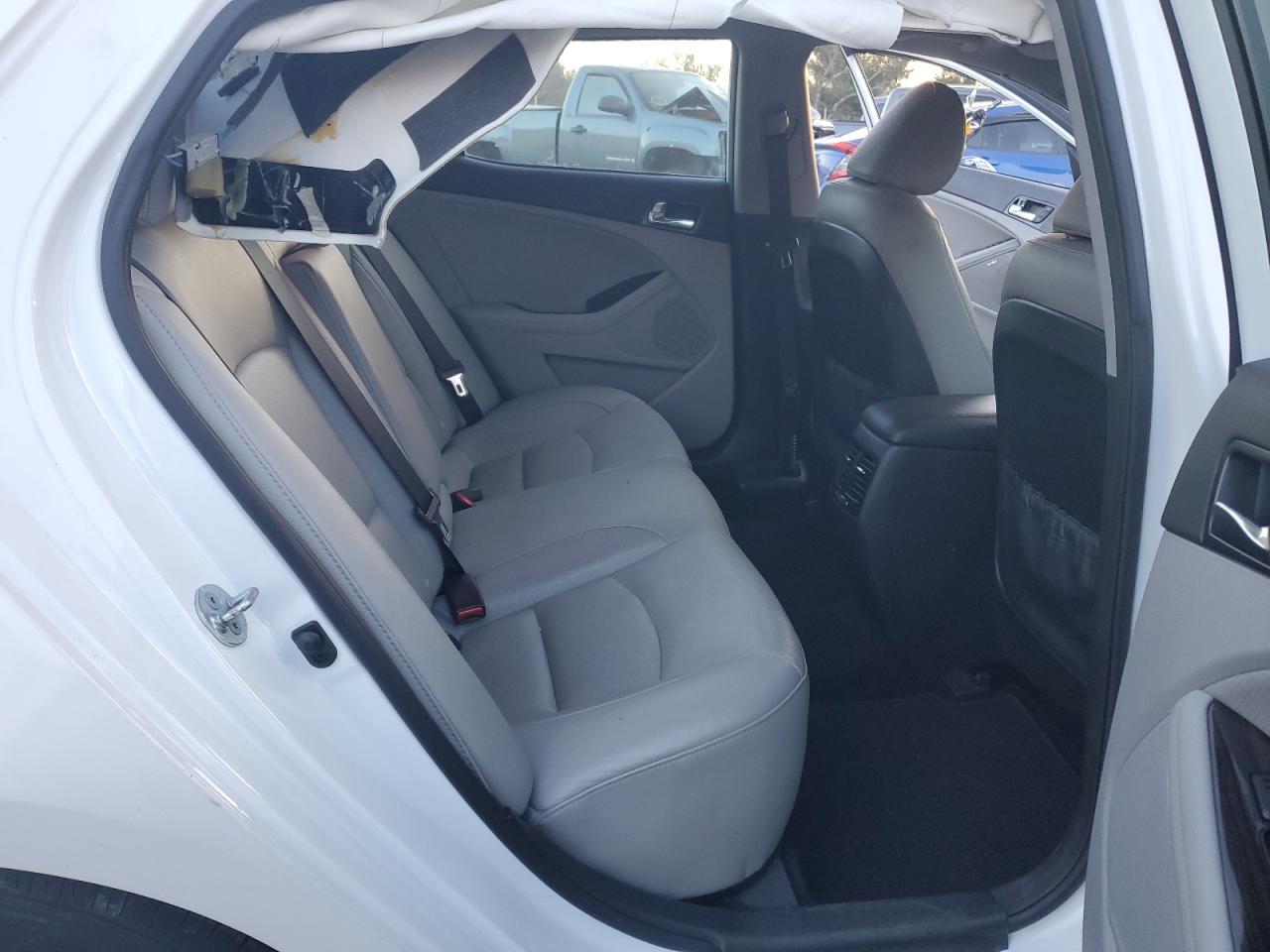 2015 Kia Optima - Image 10
