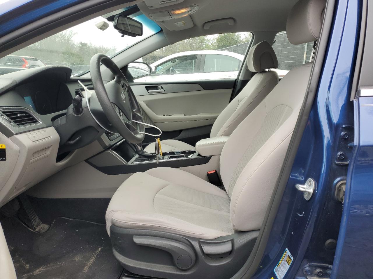 2016 Hyundai Sonata - Image 7