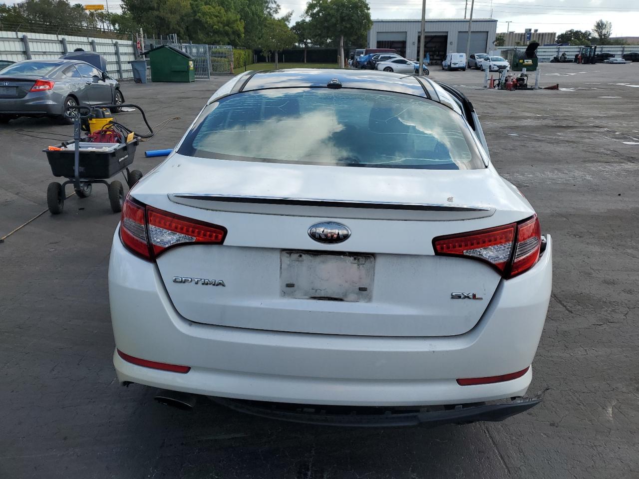 VIN 5XXGR4A6XDG157229 2013 KIA OPTIMA no.6