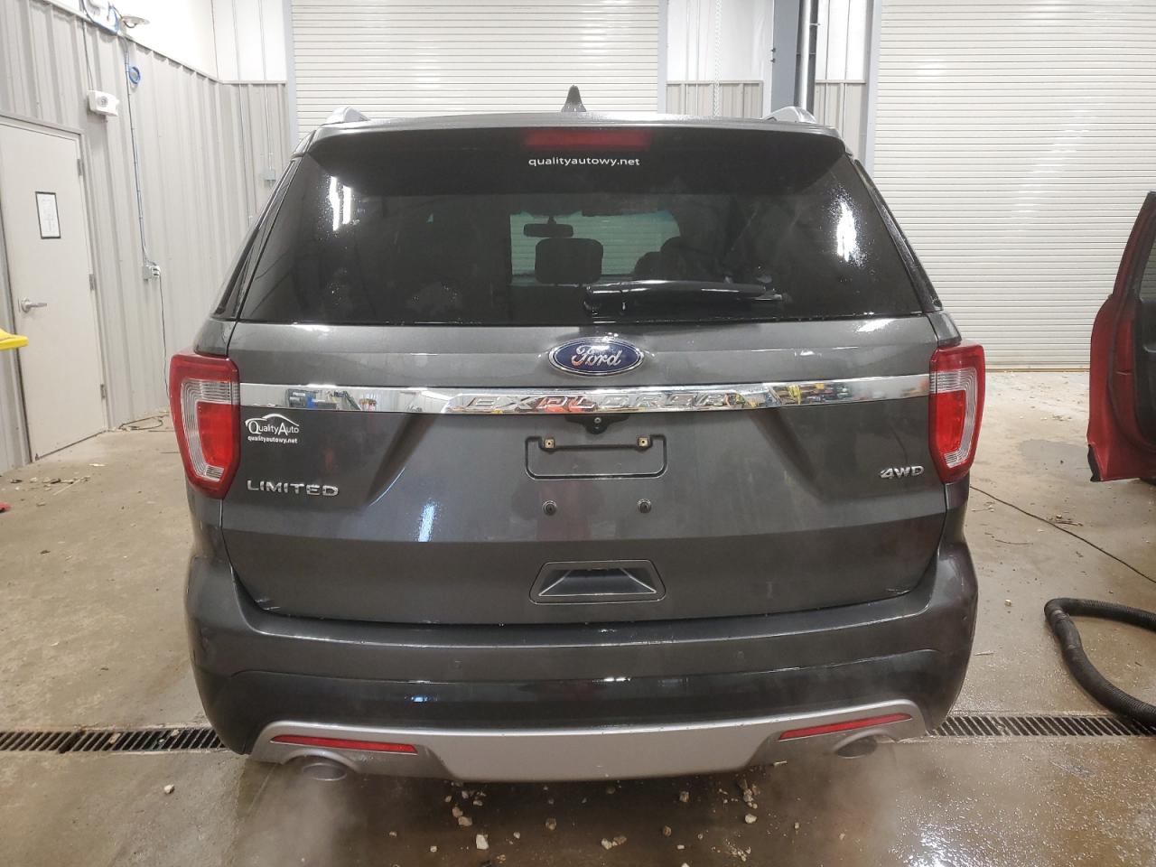 2017 Ford Explorer Limited VIN: 1FM5K8F8XHGC22555 Lot: 84529434