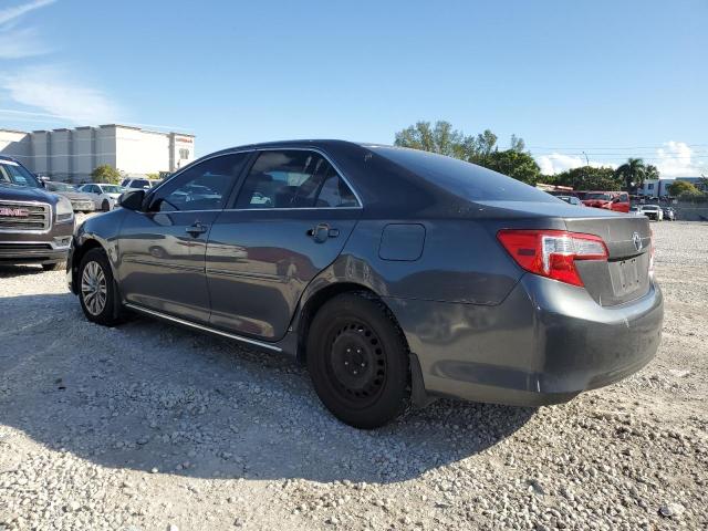 Sedans TOYOTA CAMRY 2012 Szary