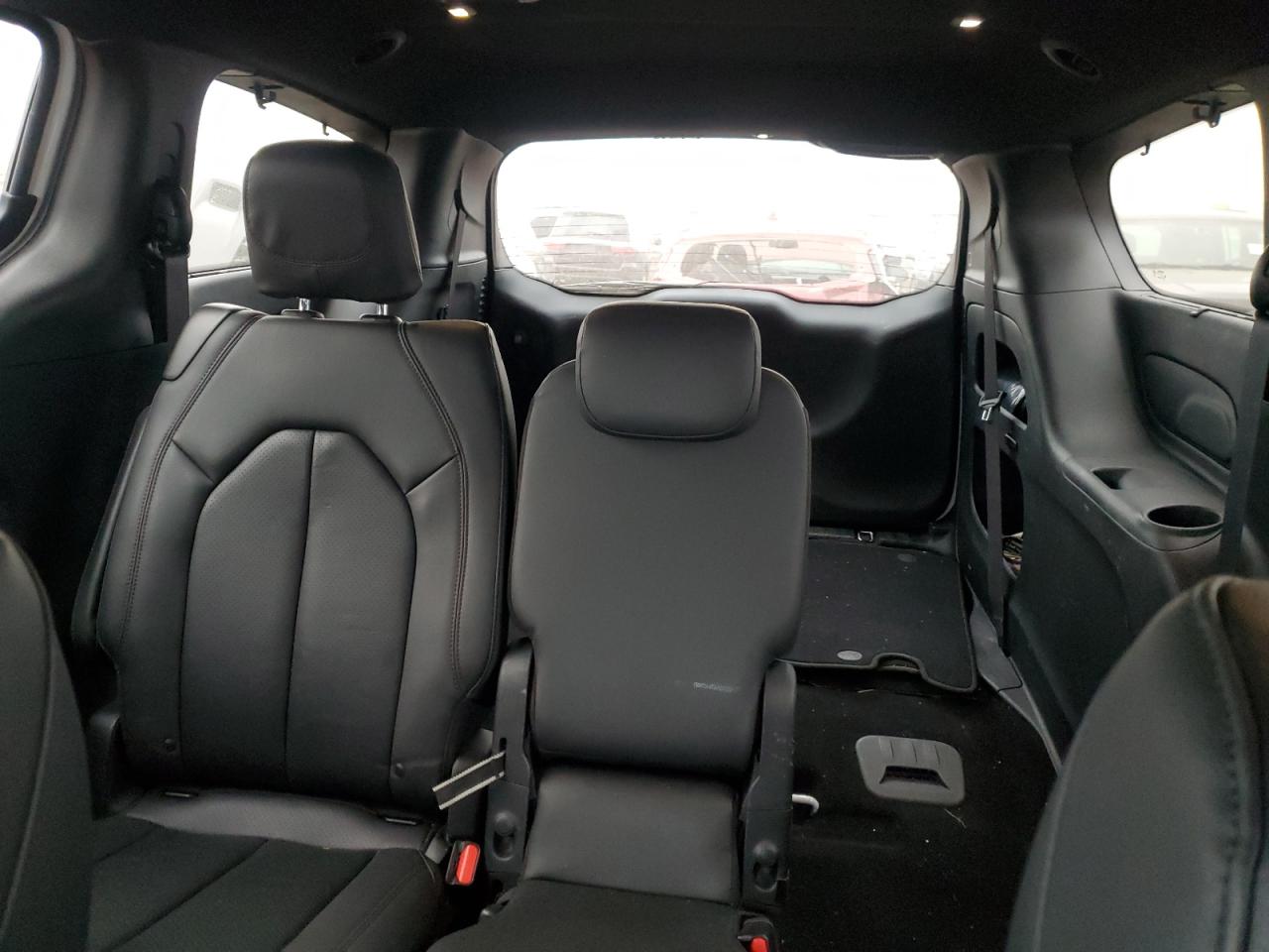 2020 Chrysler Pacifica Touring L VIN: 2C4RC1BG5LR106243 Lot: 82906684